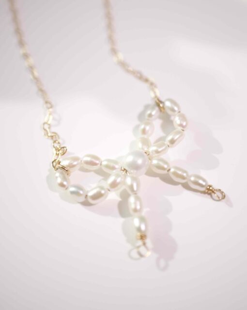 Sweet Bow Pearl Necklace